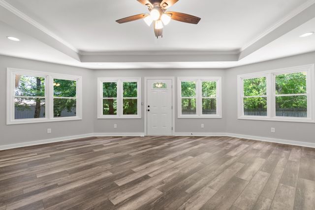 6604 Rock Creek Rd, Tullahoma, TN 37388
