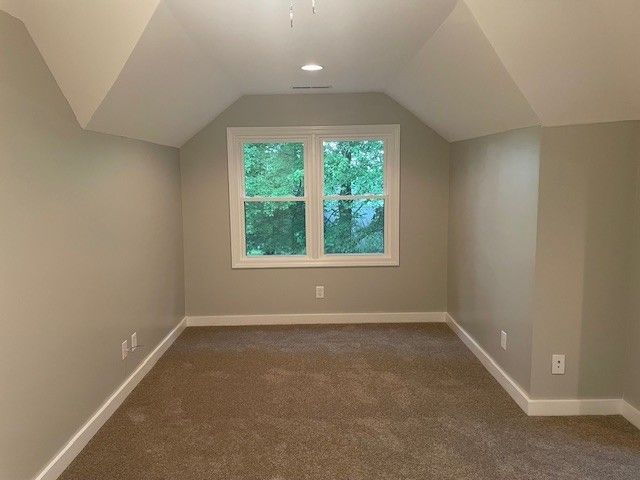 6604 Rock Creek Rd, Tullahoma, TN 37388