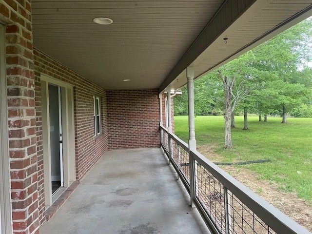 6604 Rock Creek Rd, Tullahoma, TN 37388