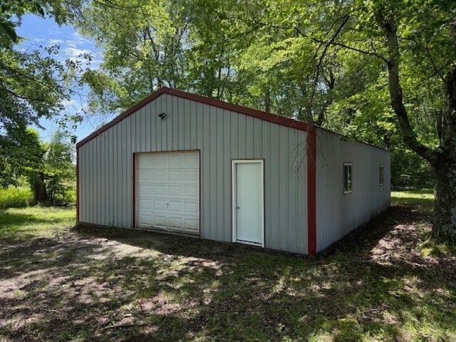 6604 Rock Creek Rd, Tullahoma, TN 37388