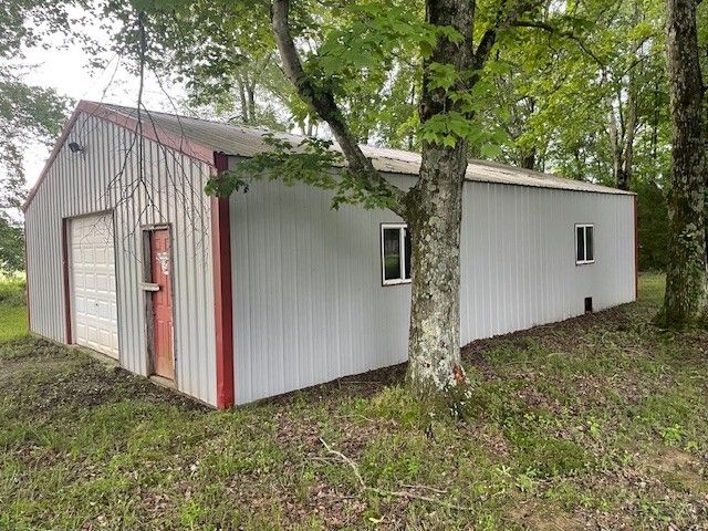 6604 Rock Creek Rd, Tullahoma, TN 37388