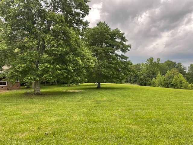 6604 Rock Creek Rd, Tullahoma, TN 37388