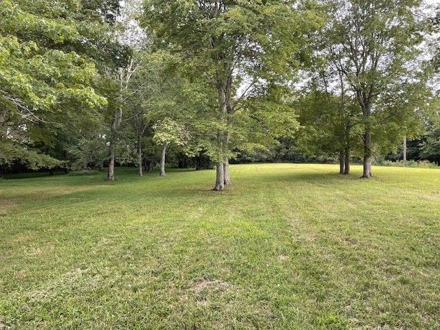 6604 Rock Creek Rd, Tullahoma, TN 37388