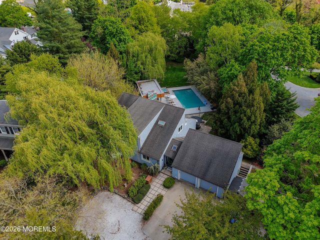 7 Haggers Lane, Fair Haven, NJ 07704