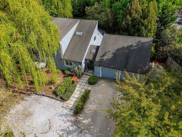 7 Haggers Lane, Fair Haven, NJ 07704