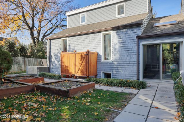 7 Haggers Lane, Fair Haven, NJ 07704