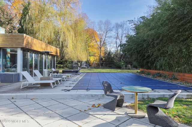 7 Haggers Lane, Fair Haven, NJ 07704