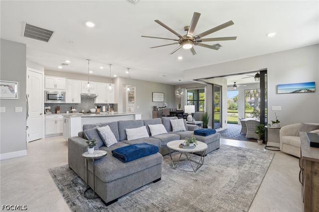 11395 Tiverton TRCE, Fort Myers, FL 33913