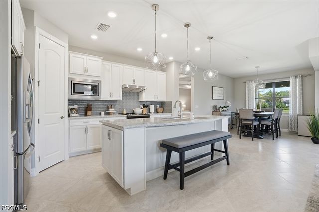 11395 Tiverton TRCE, Fort Myers, FL 33913