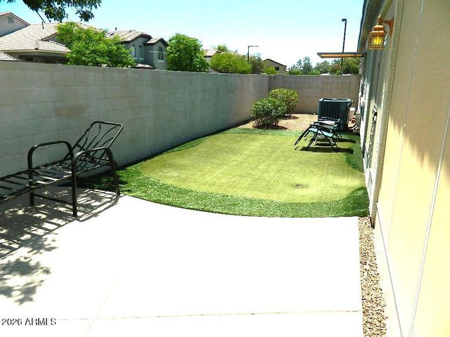 17210 W ELM Street, Surprise, AZ 85388