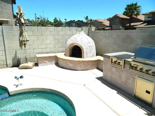 17210 W ELM Street, Surprise, AZ 85388