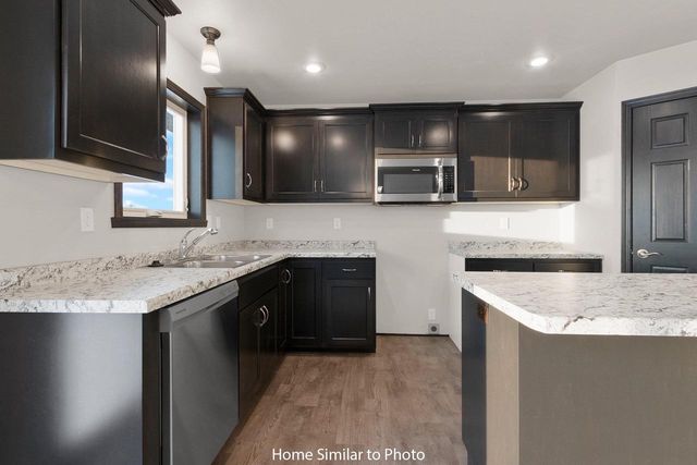 1707 BETTY JEAN LANE, Green Bay, WI 54313