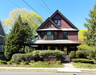 91 Hillside Ave, Newton, MA 02465