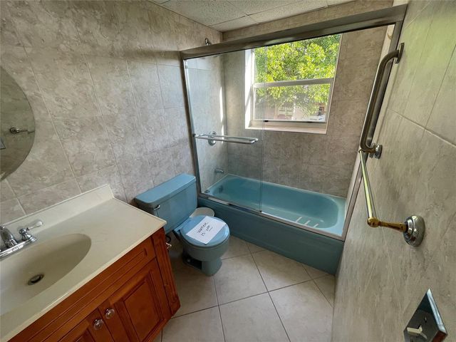 1025 Country Club Drive 301, Margate, FL 33063