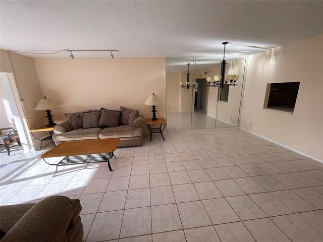 1025 Country Club Drive 301, Margate, FL 33063