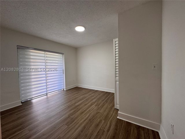3632 SW 87th Ave FRONT, Miami, FL 33165