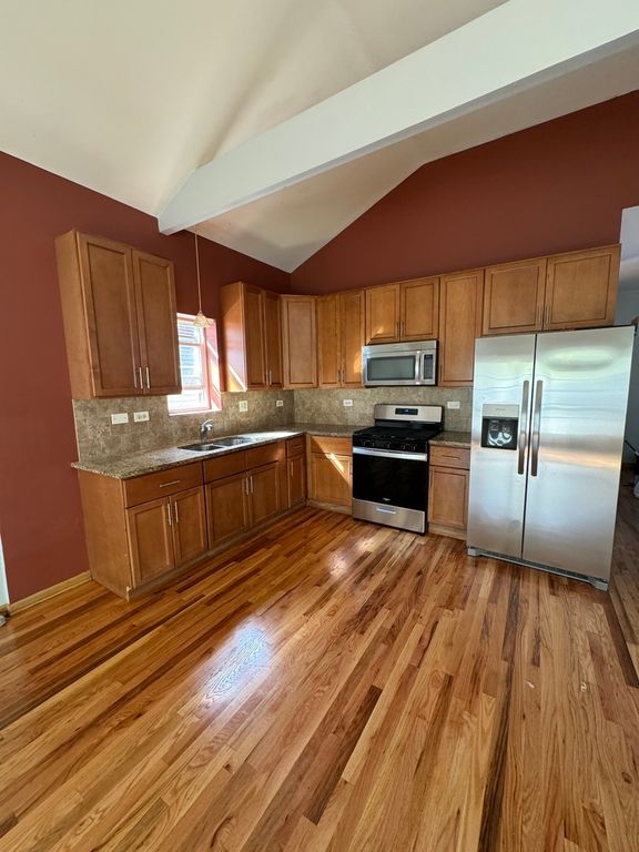 5428 S Loomis Boulevard 3, Chicago, IL 60609