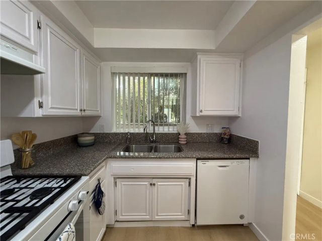 11839 Burbank Boulevard 3, Valley Village, CA 91607