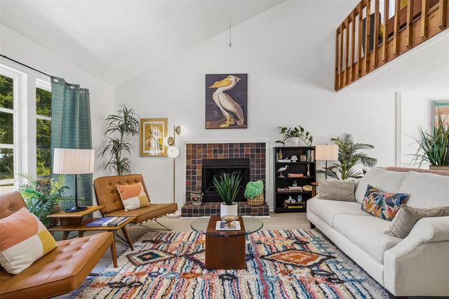 3174 PEACHTREE STREET, Sarasota, FL 34231