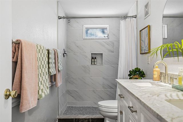 3174 PEACHTREE STREET, Sarasota, FL 34231