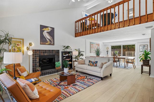 3174 PEACHTREE STREET, Sarasota, FL 34231