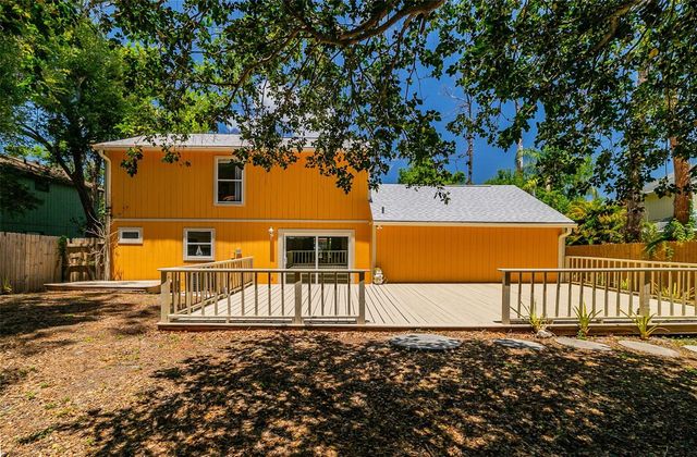 3174 PEACHTREE STREET, Sarasota, FL 34231