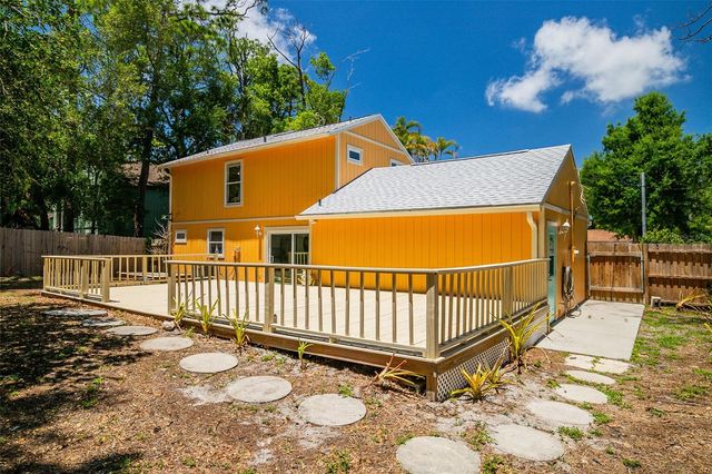 3174 PEACHTREE STREET, Sarasota, FL 34231