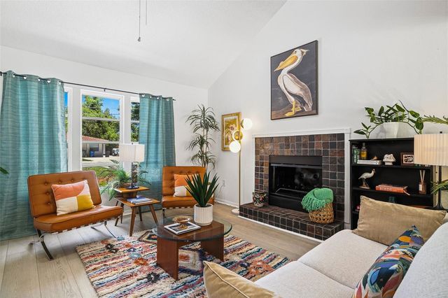 3174 PEACHTREE STREET, Sarasota, FL 34231