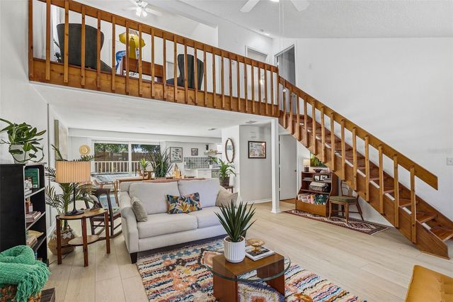 3174 PEACHTREE STREET, Sarasota, FL 34231