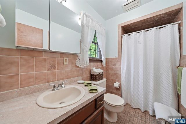 621 Bloomfield Avenue, Nutley, NJ 07110