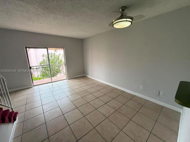 1255 W 53rd Street 204, Hialeah, FL 33012