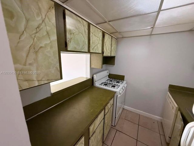 1255 W 53rd Street 204, Hialeah, FL 33012