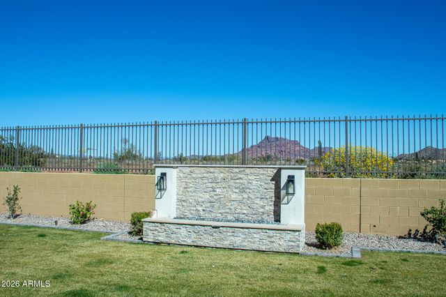 5828 E STAR VALLEY Street, Mesa, AZ 85215