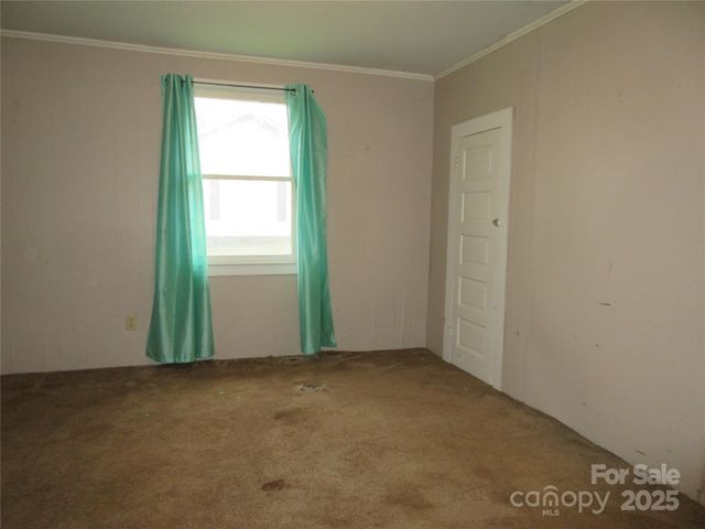 324 N Cleghorn Street, Rutherfordton, NC 28139