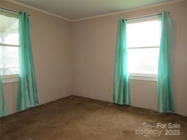 324 N Cleghorn Street, Rutherfordton, NC 28139