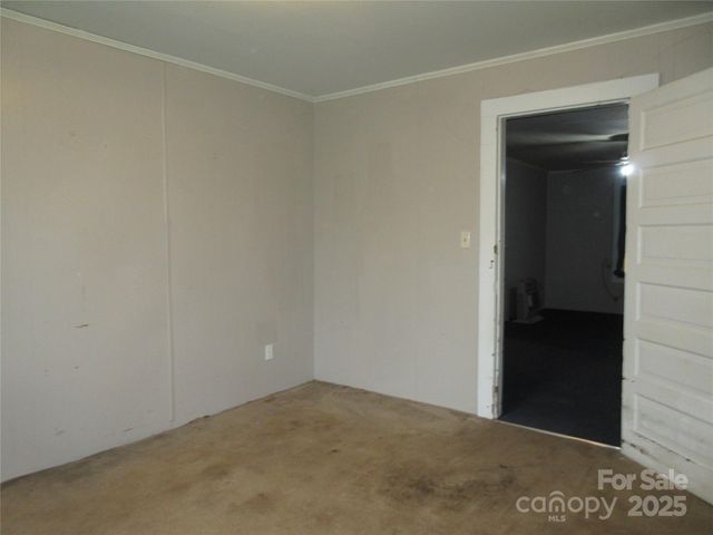 324 N Cleghorn Street, Rutherfordton, NC 28139