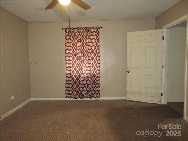 324 N Cleghorn Street, Rutherfordton, NC 28139