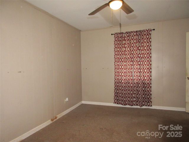 324 N Cleghorn Street, Rutherfordton, NC 28139