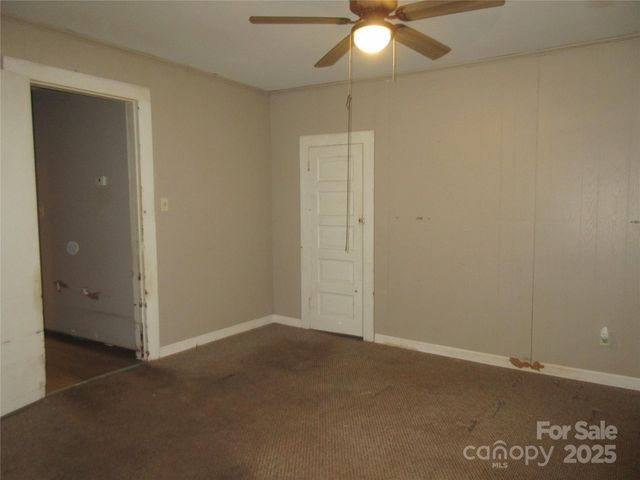 324 N Cleghorn Street, Rutherfordton, NC 28139