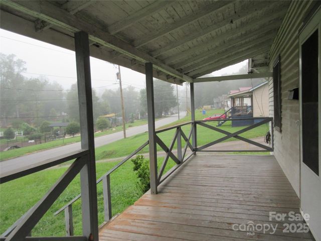 324 N Cleghorn Street, Rutherfordton, NC 28139