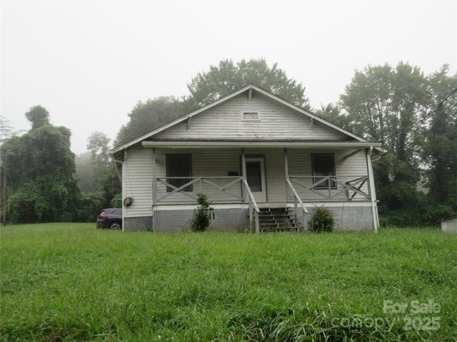 324 N Cleghorn Street, Rutherfordton, NC 28139