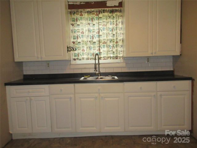324 N Cleghorn Street, Rutherfordton, NC 28139
