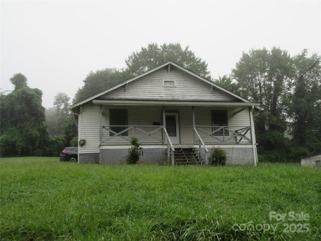 324 N Cleghorn Street, Rutherfordton, NC 28139