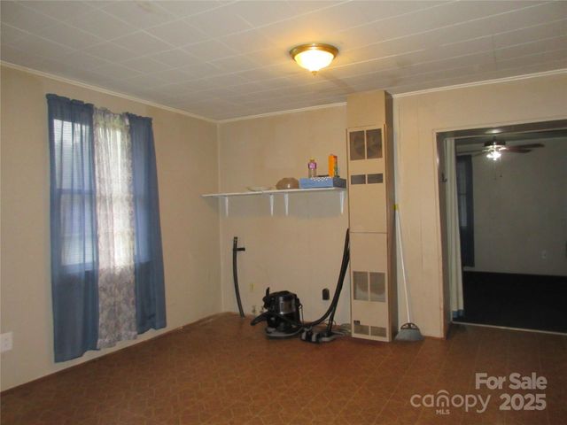 324 N Cleghorn Street, Rutherfordton, NC 28139