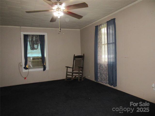 324 N Cleghorn Street, Rutherfordton, NC 28139