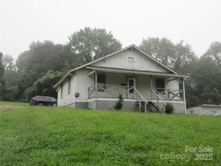 324 N Cleghorn Street, Rutherfordton, NC 28139