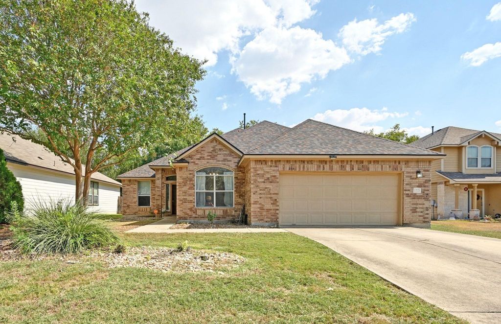 1721 Twin CV, Kyle, TX 78640