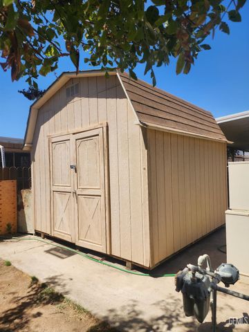 601 42nd Street, Bakersfield, CA 93301