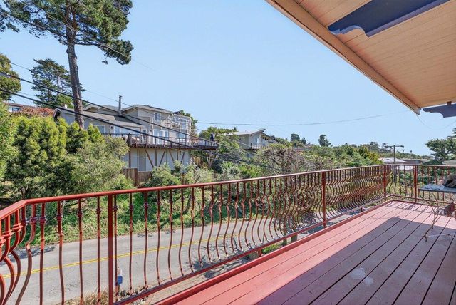 261 Aptos Beach Drive, Aptos, CA 95003