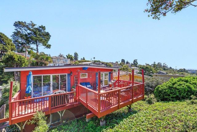 261 Aptos Beach Drive, Aptos, CA 95003
